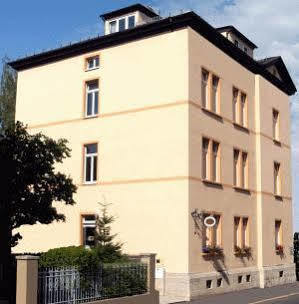 Отель Haus Savina Веймар Экстерьер фото